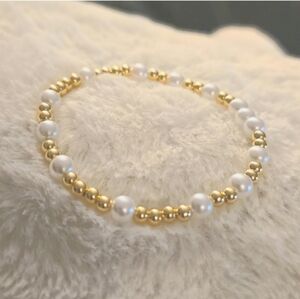 Gold and Pearl Beaded Bracelet